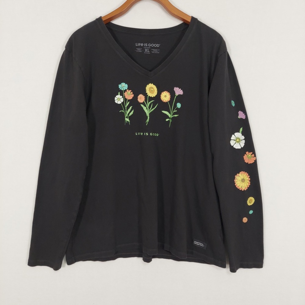 Life is Good Crusher Tee Women XL Black Floral Graphic Long Sleeve V Neck Whimsy